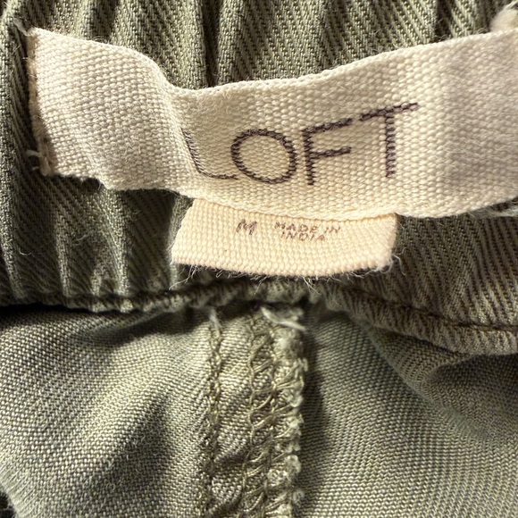 LOFT Women’s Olive Wide Leg Pants - Picture 3 of 5